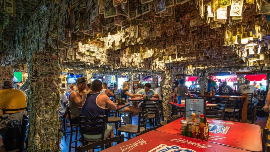 Daiquiri Deck: famous frozen daiquiris and a laid-back Siesta Key vibe.